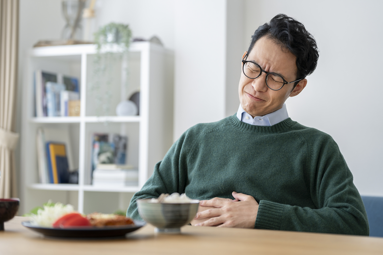 放置してはいけない腹部膨満感の症状チェック